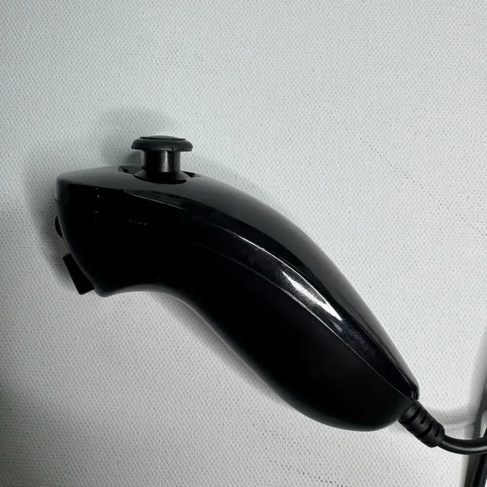 Genuine Authentic Nintendo Wii Black Nunchuck Controller OEM Official RVL-004